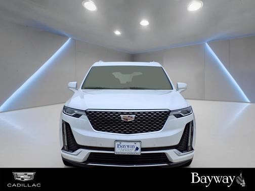 2023 Cadillac XT6 Luxury FWD