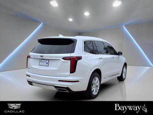 2023 Cadillac XT6 Luxury FWD