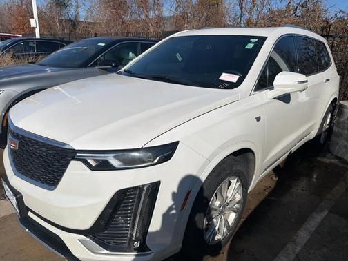 2023 Cadillac XT6 Luxury FWD