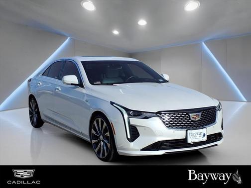 2022 Cadillac CT4 Premium Luxury