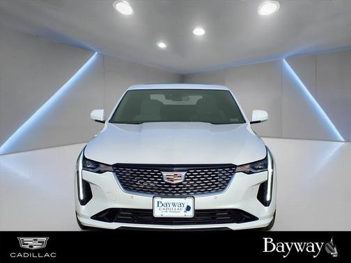 2022 Cadillac CT4 Premium Luxury