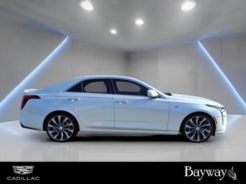 2022 Cadillac CT4 Premium Luxury