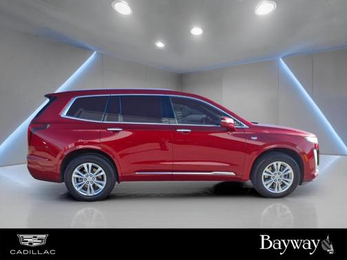 2022 Cadillac XT6 Luxury FWD