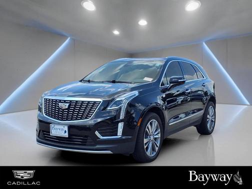 Stellar Black Metallic 2021 Cadillac XT5 Premium Luxury