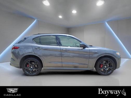 Vesuvio Gray Metallic 2023 Alfa Romeo Stelvio Veloce