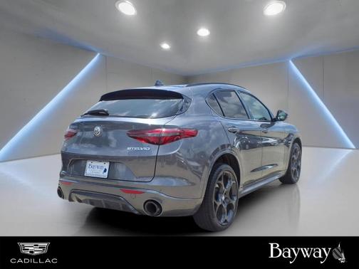 Vesuvio Gray Metallic 2023 Alfa Romeo Stelvio Veloce