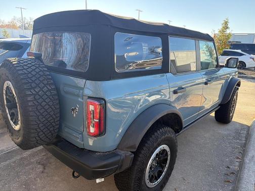 2022 Ford Bronco Badlands