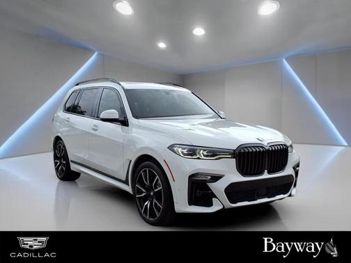 Alpine White 2021 BMW X7 xDrive40i
