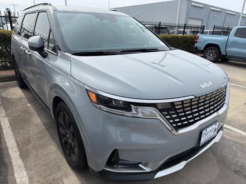 2024 Kia Carnival SX