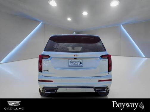 2025 Cadillac XT6 Luxury FWD