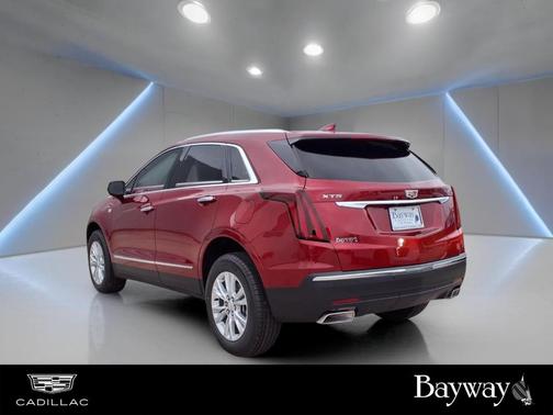 2026 Cadillac XT5 Luxury