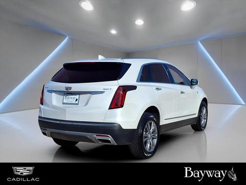 2022 Cadillac XT5 Premium Luxury