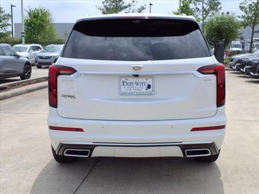 2025 Cadillac XT6 Premium Luxury FWD