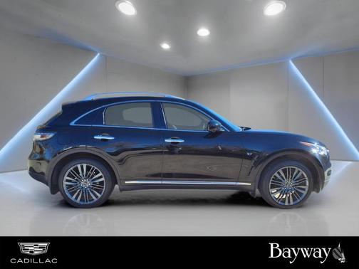 2017 INFINITI QX70 Base