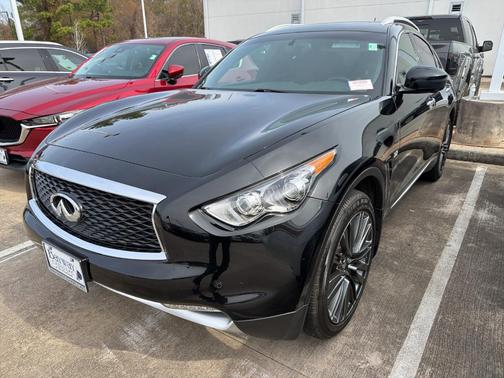 2017 INFINITI QX70 Base