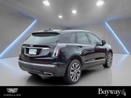 Stellar Black Metallic 2021 Cadillac XT5 Sport