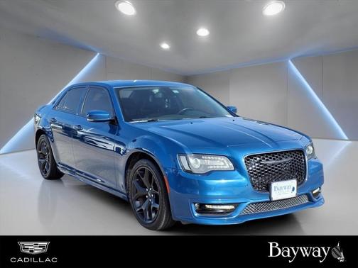2021 Chrysler 300 Touring