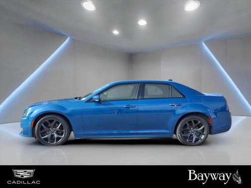 2021 Chrysler 300 Touring