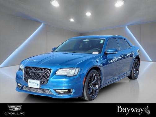 2021 Chrysler 300 Touring