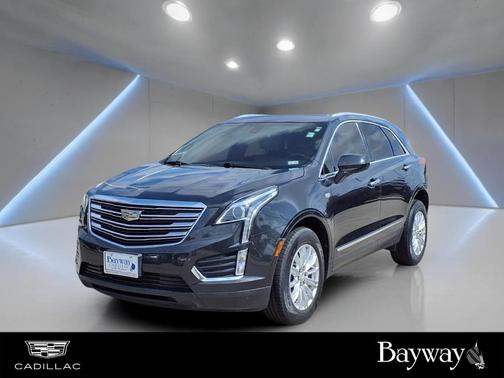 Manhattan Noir Metallic 2019 Cadillac XT5 Base