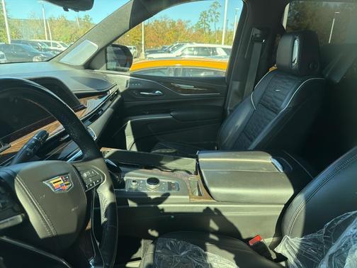 2023 Cadillac Escalade ESV Sport Platinum