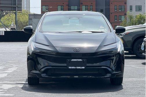 2025 Toyota Prius L