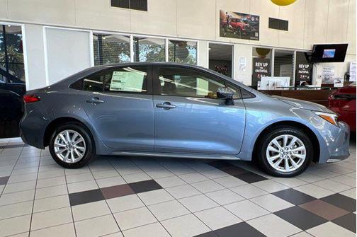 2024 Toyota Corolla Hybrid LE