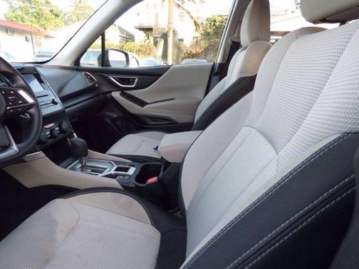 Photo 5 of 24 of 2019 Subaru Forester