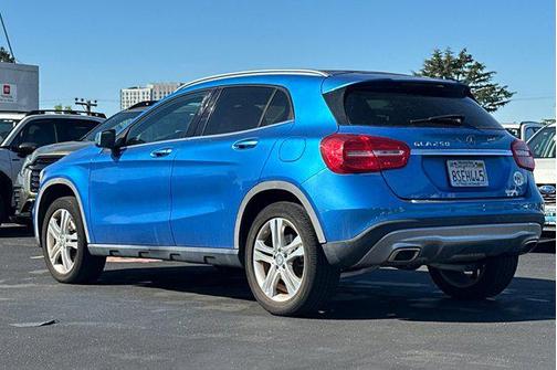 2017 Mercedes-Benz GLA 250 Base