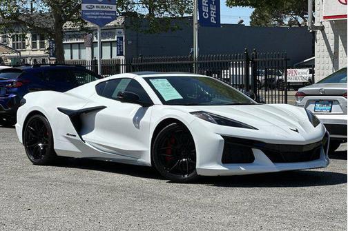 Arctic White 2024 Chevrolet Corvette Z06