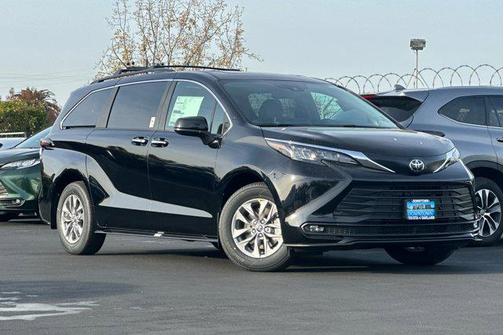 2026 Toyota Sienna XLE