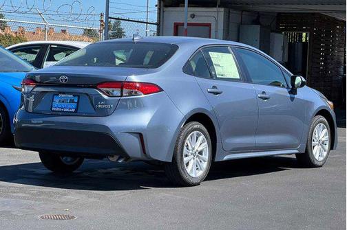 2024 Toyota Corolla Hybrid LE