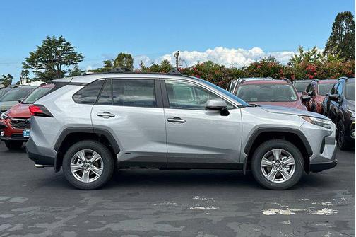 2025 Toyota RAV4 Hybrid LE