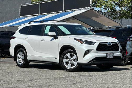 2024 Toyota Highlander Hybrid LE