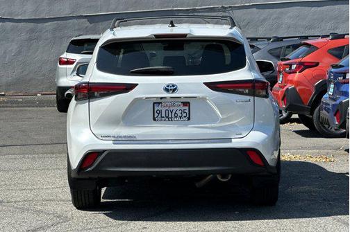 2024 Toyota Highlander Hybrid LE