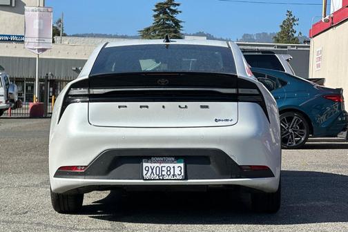 WIND CHILL PRL 2026 Toyota Prius Plug-In Hybrid SE