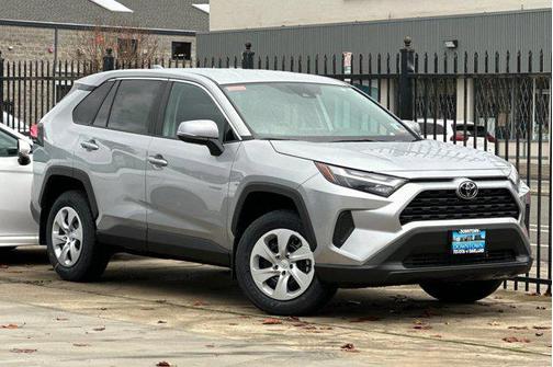2025 Toyota RAV4 LE