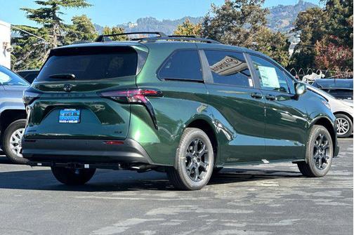 2025 Toyota Sienna Woodland Edition