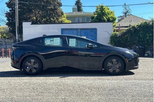 2025 Toyota Prius Plug-In Hybrid SE