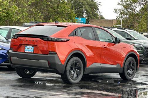 Habanero Orange Metallic 2026 Subaru Uncharted Premium FWD