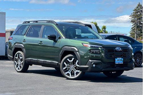 Deep Emerald Green Pearl 2026 Subaru Outback Touring XT