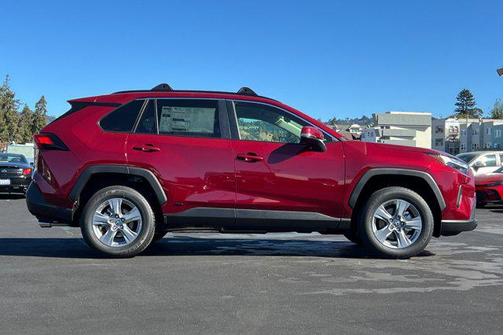 2024 Toyota RAV4 Hybrid LE