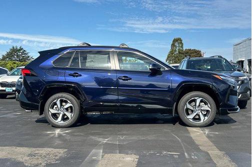 2025 Toyota RAV4 Hybrid SE