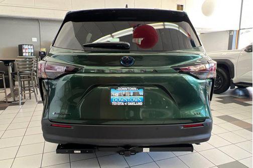 2025 Toyota Sienna Woodland Edition