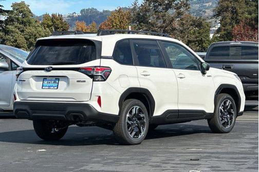 2025 Subaru Forester Hybrid Premium