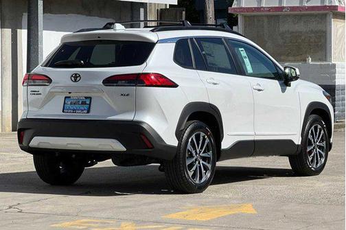 2024 Toyota Corolla Cross XLE