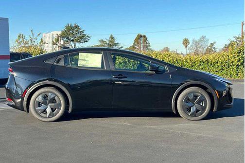 2024 Toyota Prius LE