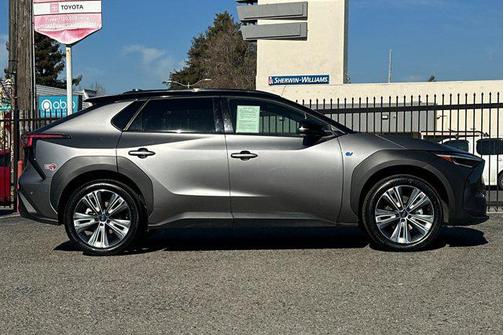 2023 Subaru Solterra Touring