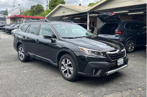 Crystal Black Silica 2021 Subaru Outback Limited