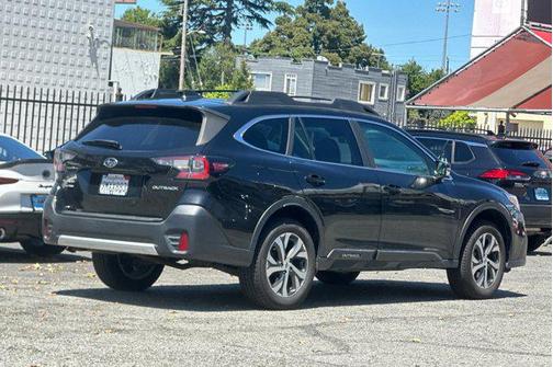 Crystal Black Silica 2021 Subaru Outback Limited